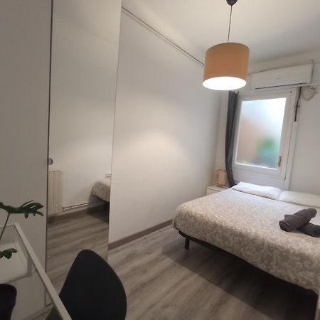 Private Rooms On Tamarit Street Barcelona Kültér fotó
