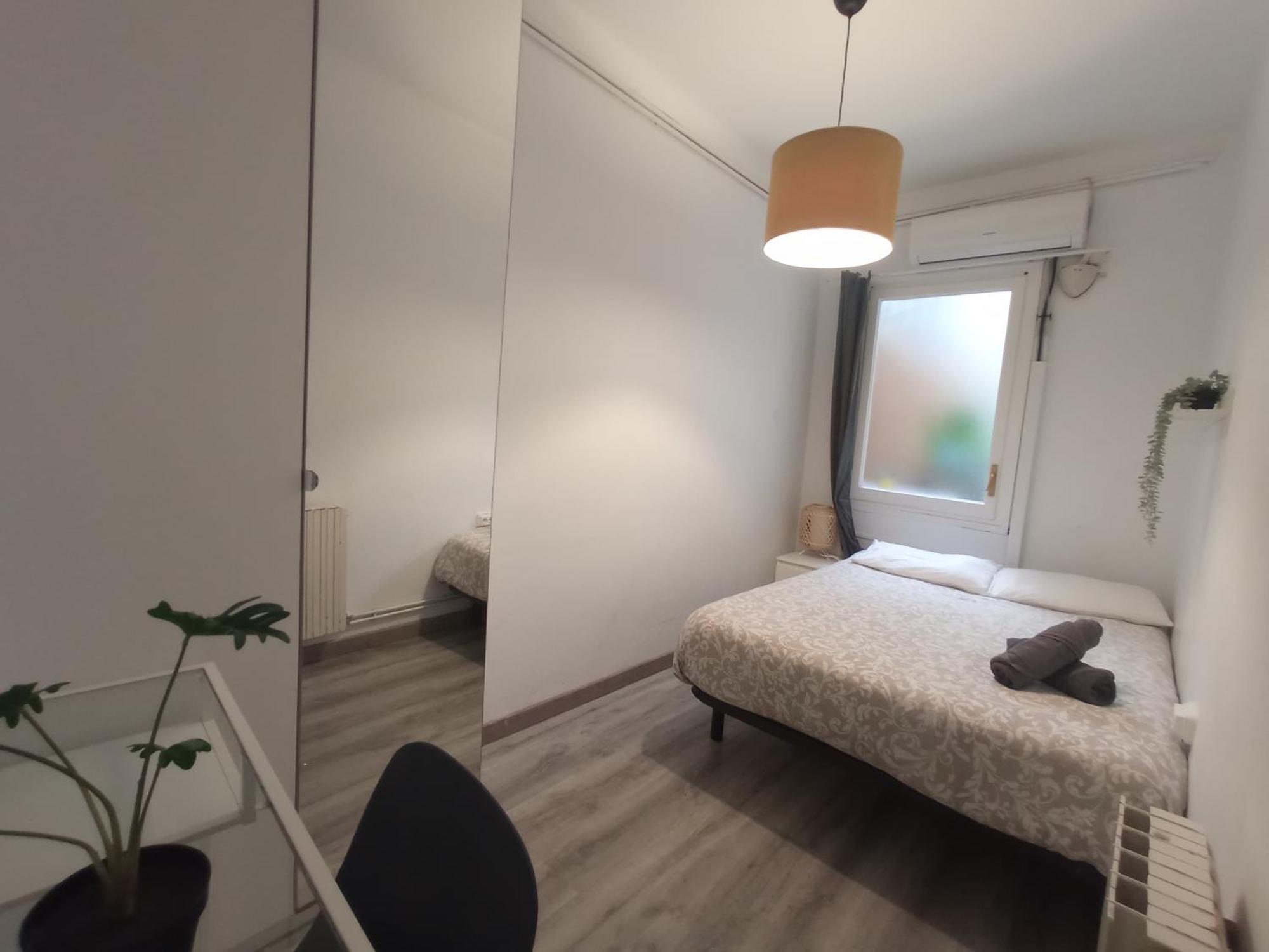 Private Rooms On Tamarit Street Barcelona Kültér fotó