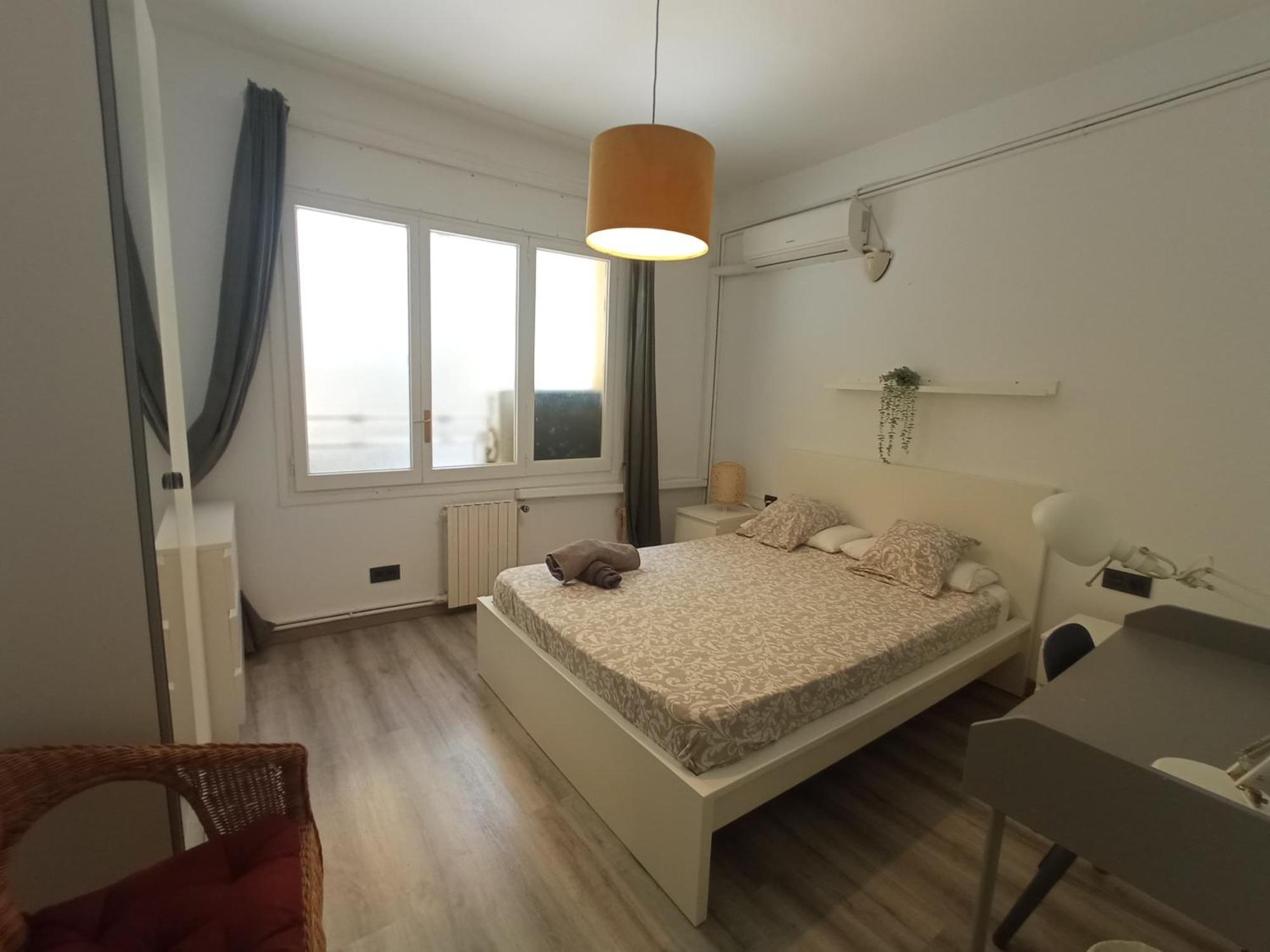 Private Rooms On Tamarit Street Barcelona Kültér fotó